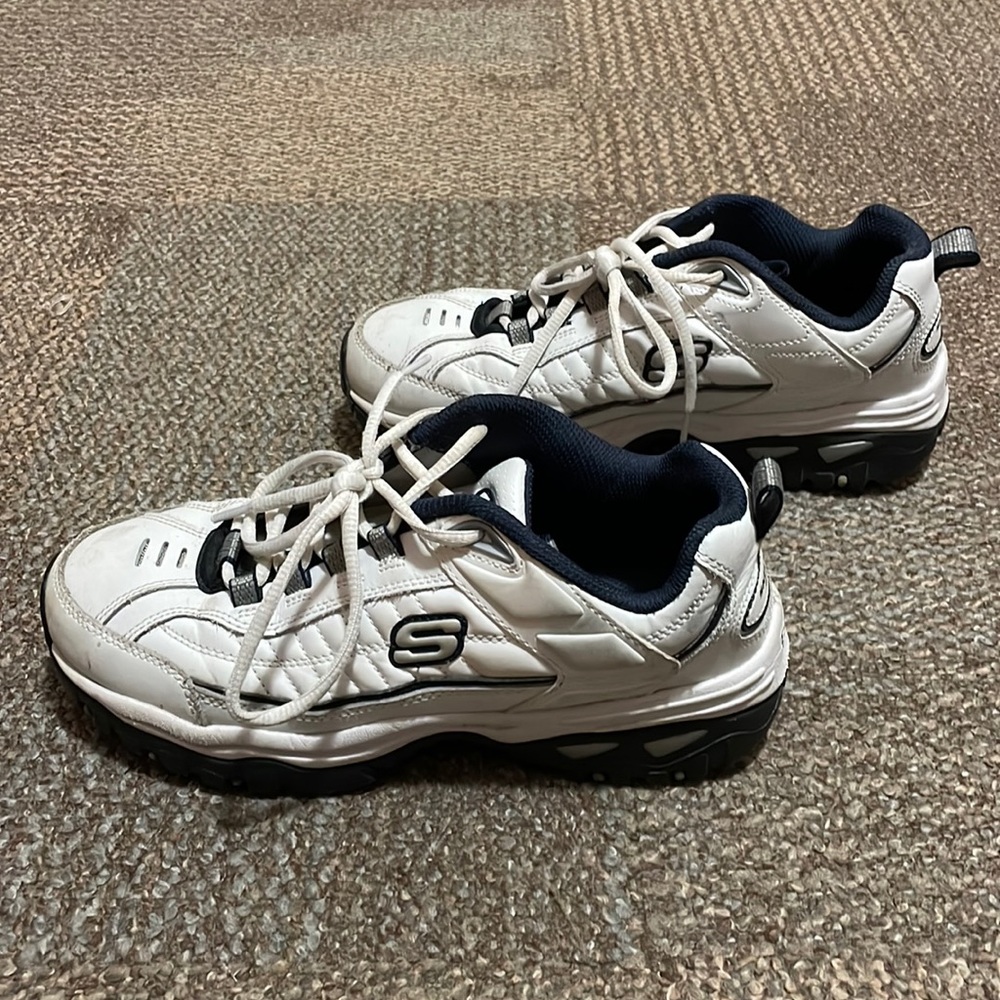 Sketchers Sneakers